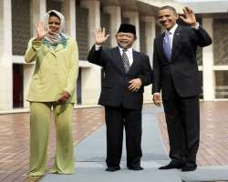 The mosque was visited by US President Obama and his wife Michelle Obama during their 18 hours visit to Indonesia.